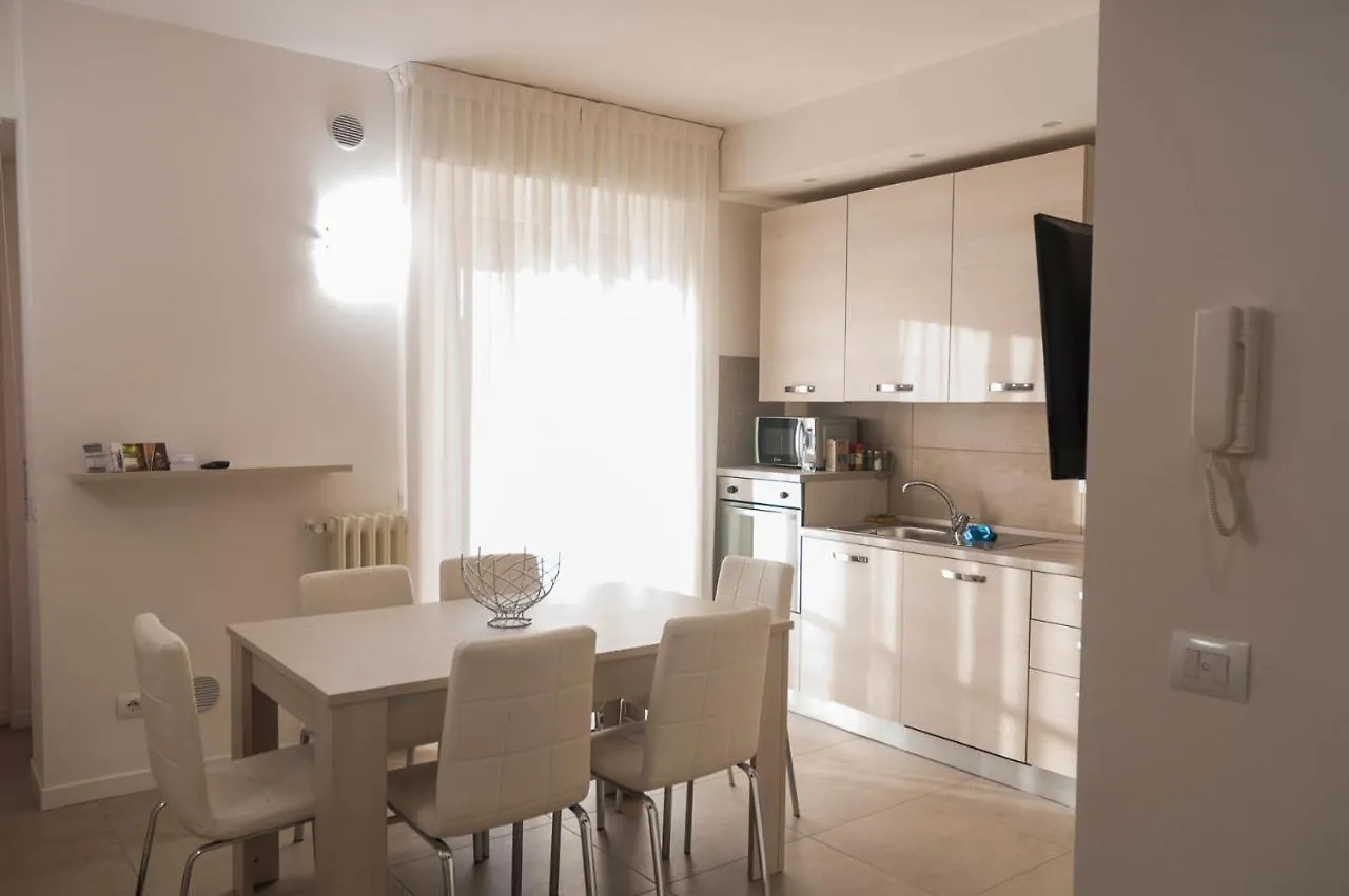 ** Pensionat Villa Fenix Ponte San Pietro Italien
